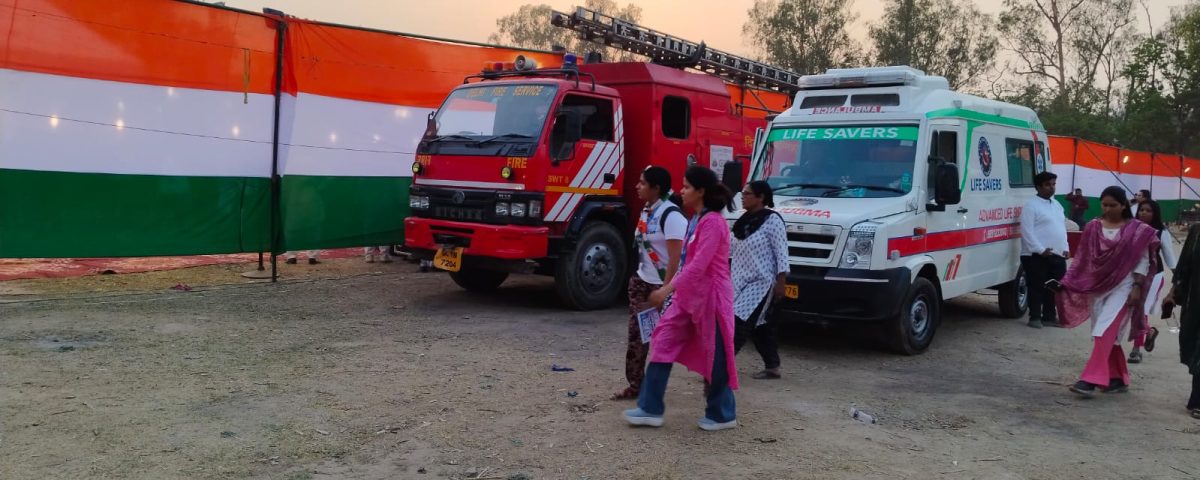 Lifesavers ambulance backup at political rally 1