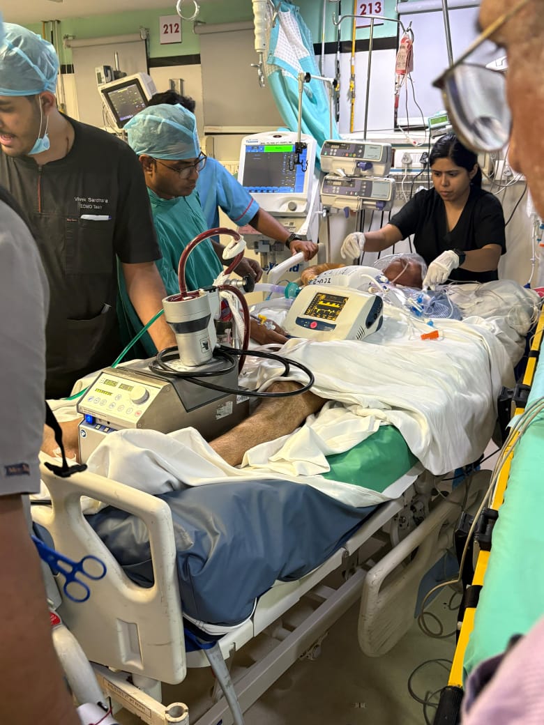 Ecmo Transfer From kanput to delhi Image 2025-06-23 at 11.58.17 AM