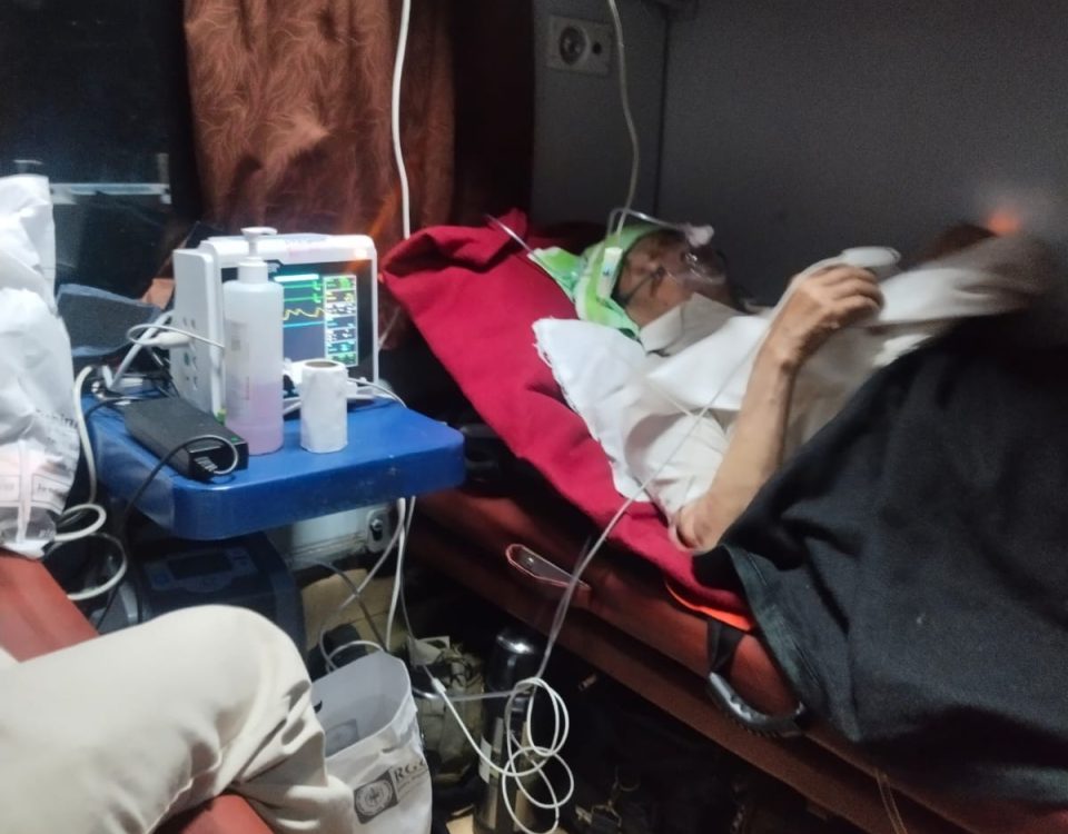 train ambulance delhi to siliguri