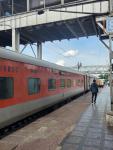 Train-Ambulance-From-Delhi-To-Hyderabad-for-Lung-Transplant-1